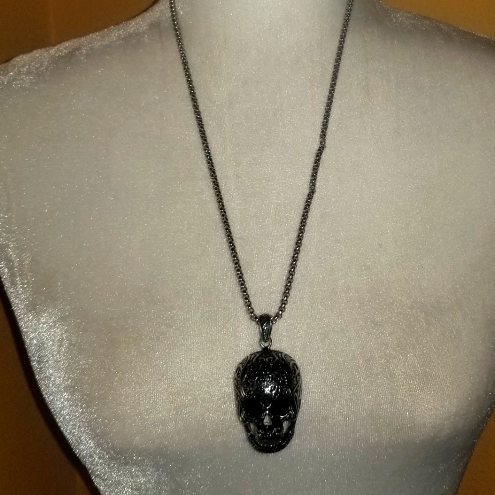 NWT Anthony Jacob's Skull Necklace